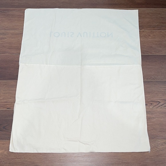 (Brand new) Louis Vuitton dust bag - Picture 2 of 3